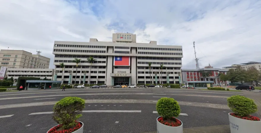週末鋒面接近！桃園市發布天氣警訊　籲民眾慎防強降雨