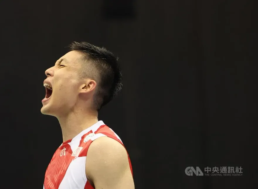 仰天怒吼！周天成逆轉晉台北羽賽4強　17歲對手落敗爆哭