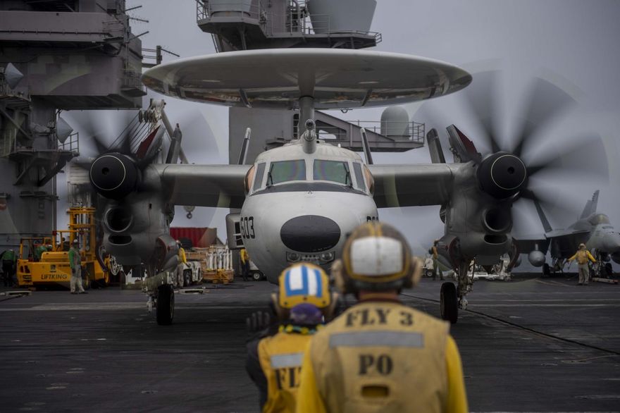 E-2D非不對稱戰力？一文看雙標「美國重裝備　盟友輕兵器」