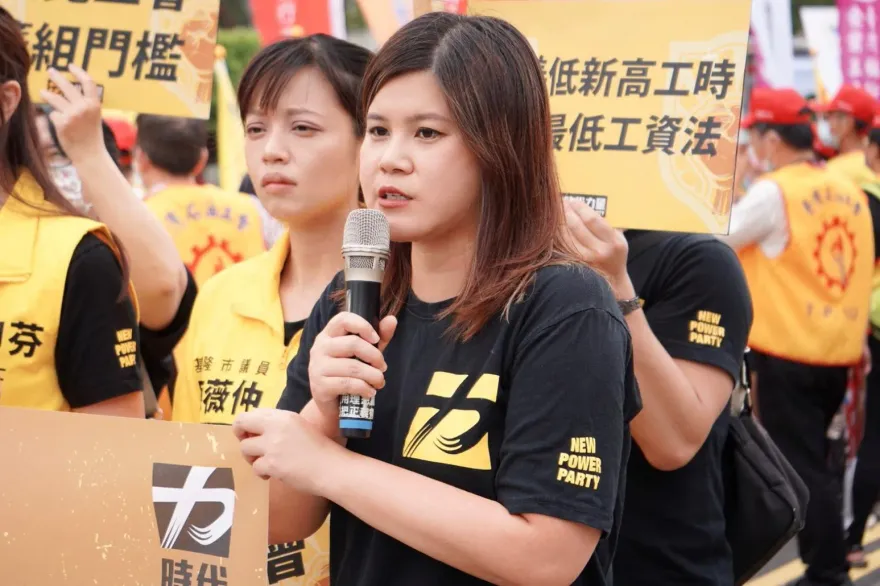沈伯洋稱民進黨提的假日被拒　勞團揭密：綠營自撤提案