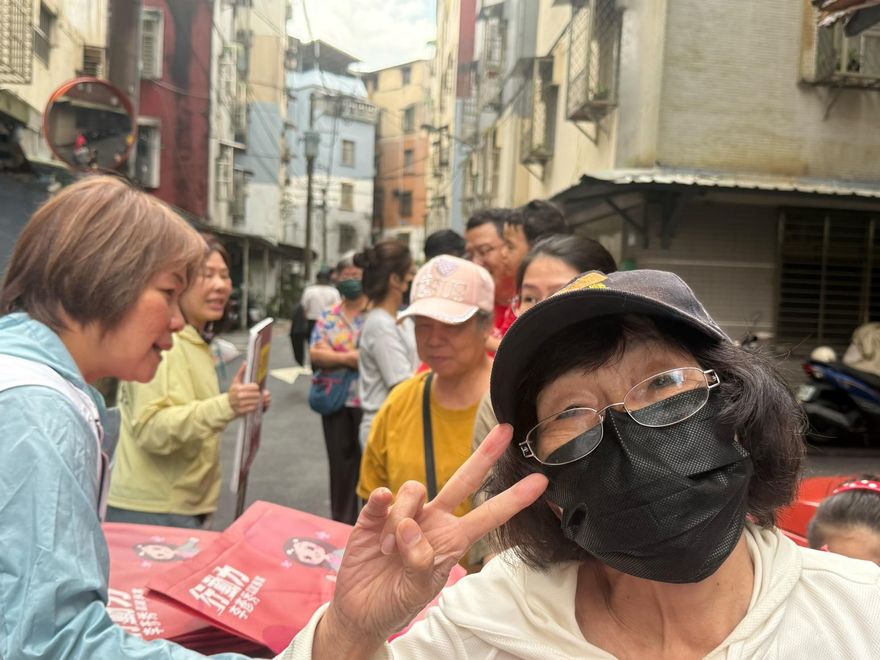 「週週送」真悲哀？李彥秀斥抹黑：蒐證研究後續法律作為