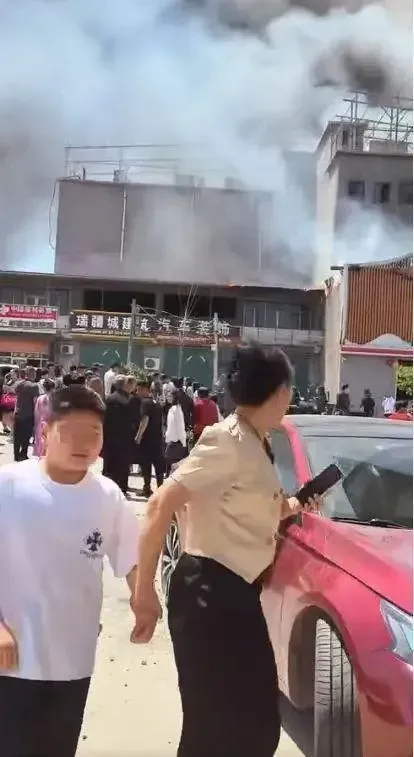 影/婚宴中突失火…賓客急逃命　陸酒店拒賠反索飯錢惹怒新人