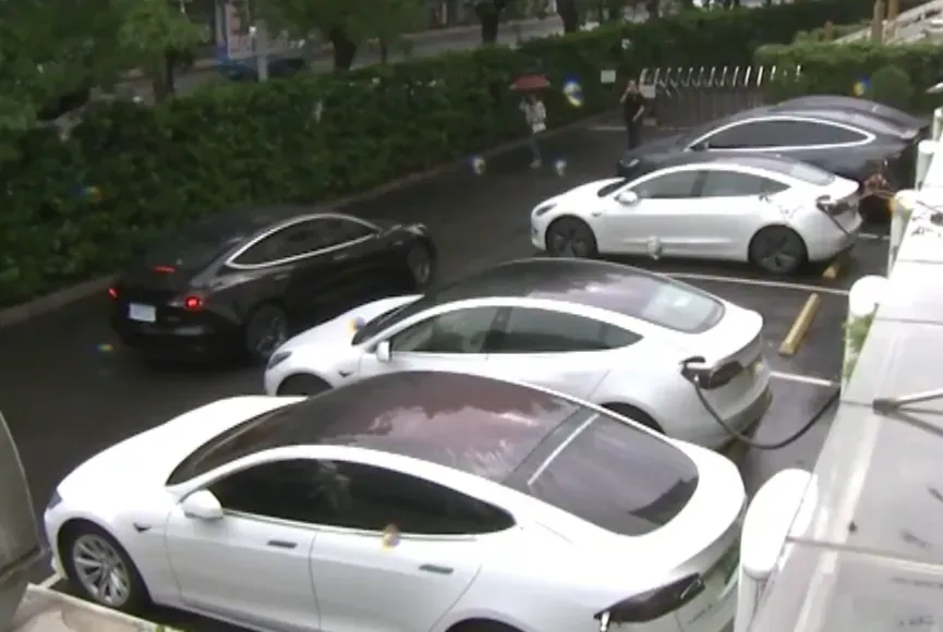電動車主快看！交通部新擬「公路使用養護管理費」　估2030年徵收