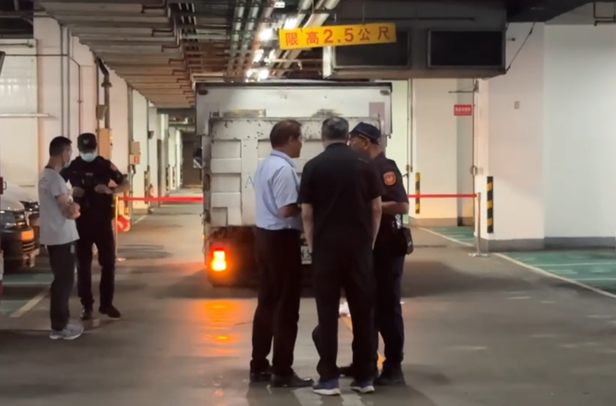 影/中國附醫地下停車場死亡車禍！包商開貨車「撞死女清潔工」