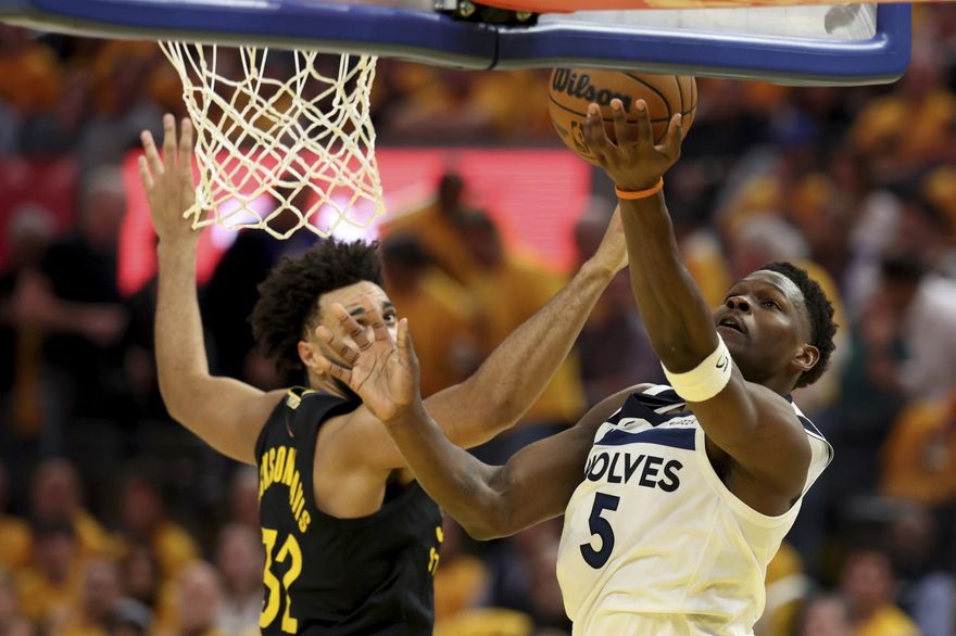 NBA/愛德華茲30分炸裂！灰狼聽牌寫紀錄　勇士第3節崩盤