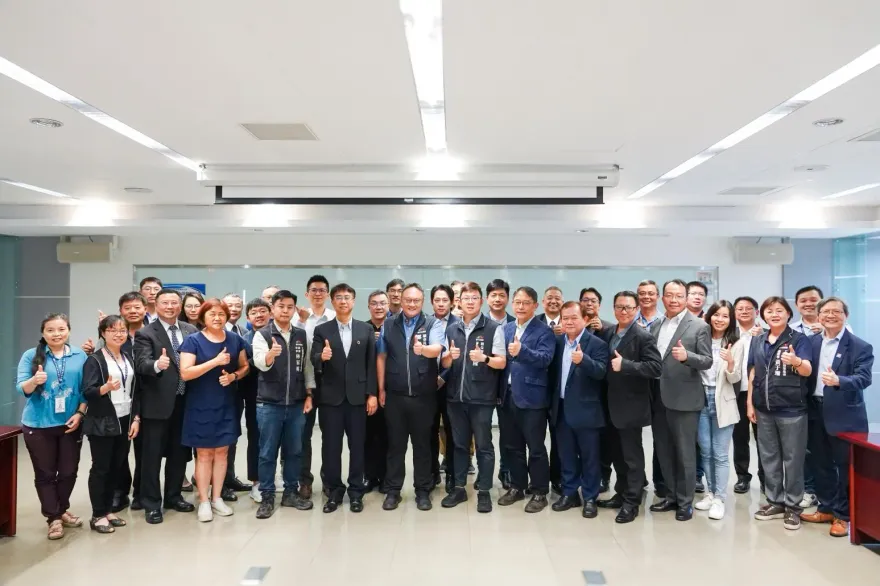 智慧台中新動力！　海內外AI專家齊聚研商數位產業發展