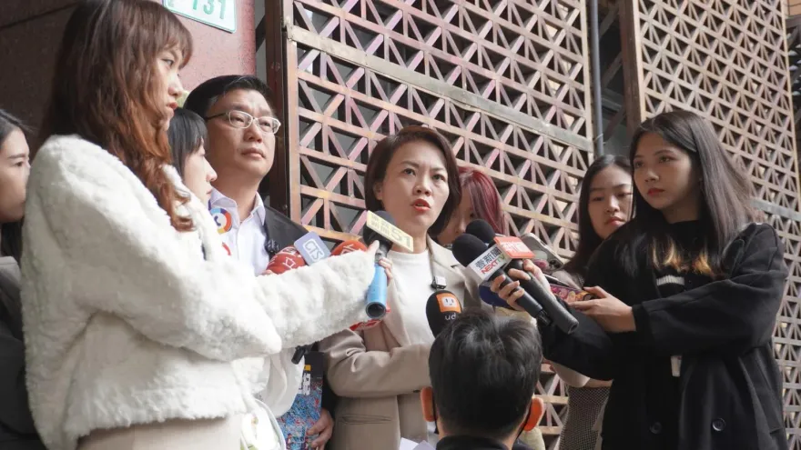 簡舒培又翻車！拿剴剴案修理蔣萬安…遭「藍女悍將」狠打臉影片曝