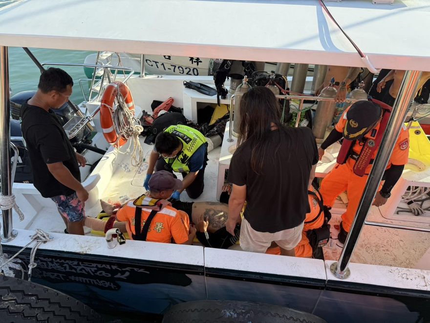 恆春後壁湖海域驚傳意外！漁船螺旋槳重創3潛水客2人命危