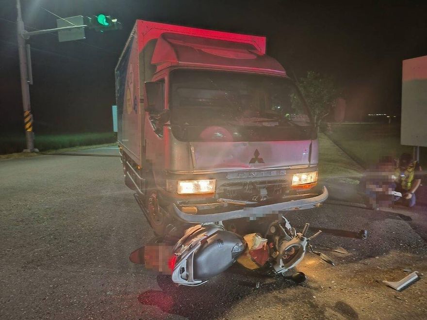泡湯慘成黃泉路！宜蘭貨車撞雙載機車「夫死妻重傷」
