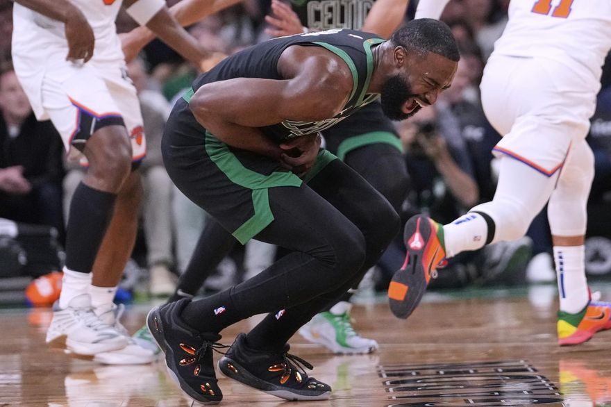 NBA/塞爾提克傷兵潮延燒！杰倫布朗也倒下　右膝半月板撕裂恐動刀
