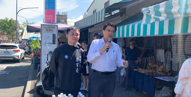 小時候曾和時跟黃仁勳是鄰居！謝龍介：我住廟前、他住廟後