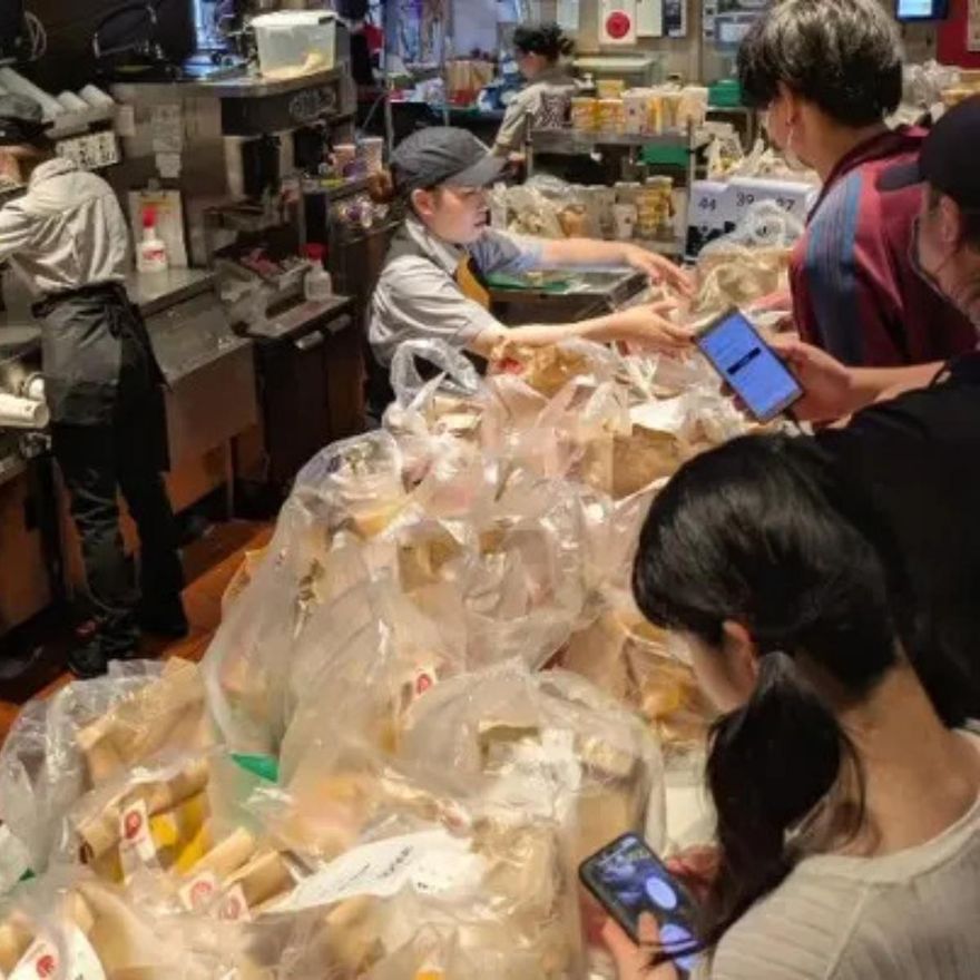 日本爆吉伊卡哇之亂！餐點「不領丟地上」只要玩具　離譜畫面曝