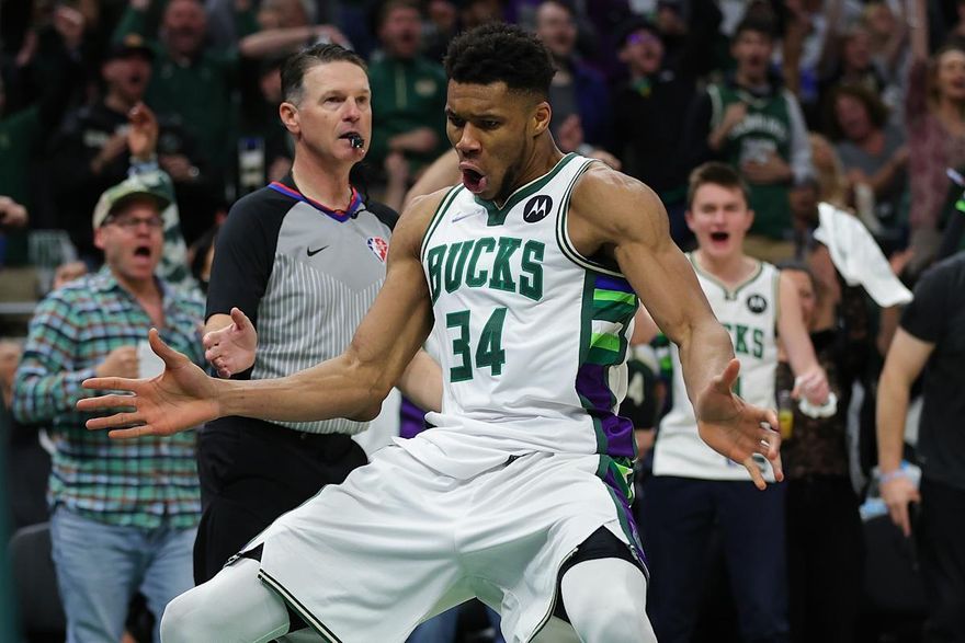 NBA/字母哥公開心中史上最強先發陣容　把詹皇抓去打中鋒！
