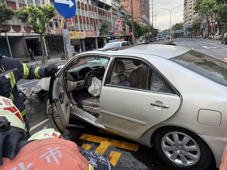 北大國小旁重大車禍　政院：指示相關部門處理後續、協助家屬