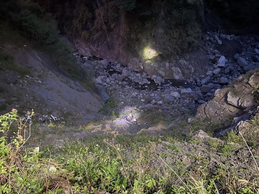 高雄男採野菜墜谷慘斷魂　 警消搜山尋獲遺體頭變形