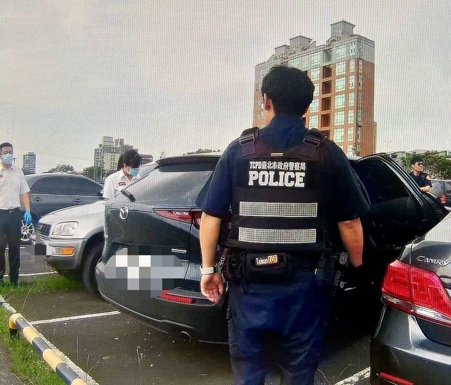 夫妻520陰陽永隔！夫離家未歸　妻報案悲見他「屍僵車內」