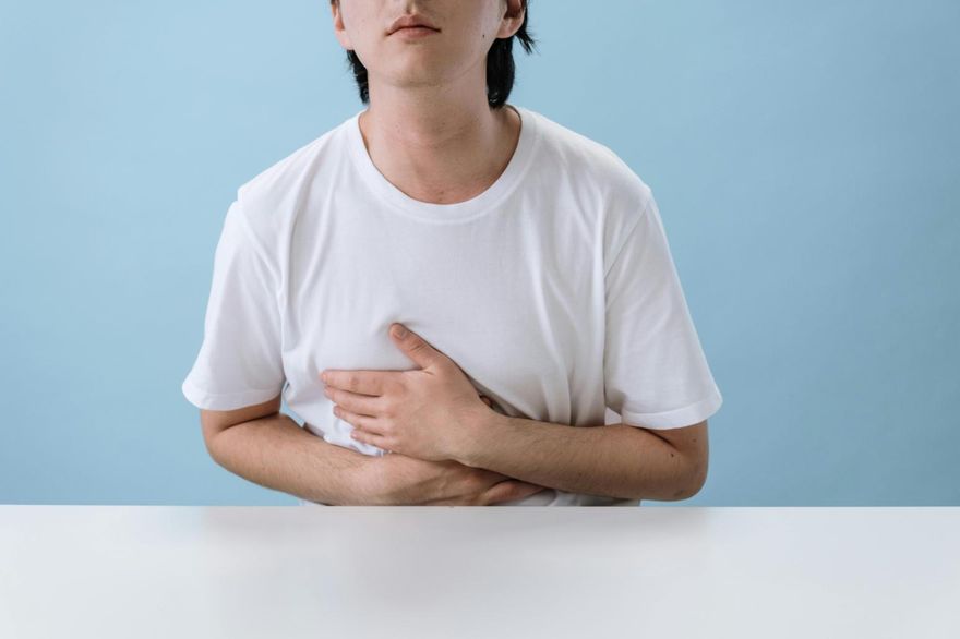 小孩天氣一熱就便祕？醫揭密「和脾胃有關」恐影響發育