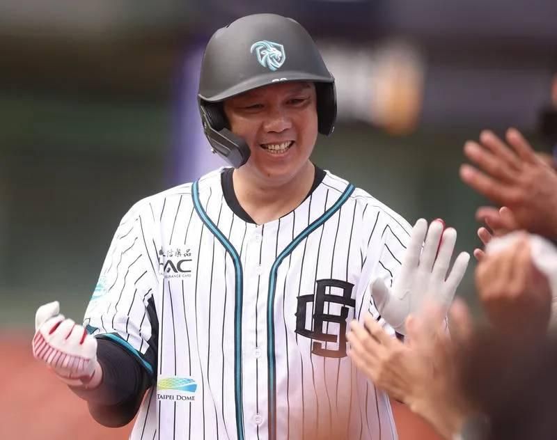 世壯運/周思齊差點滿貫砲！山羊兄弟16：0首勝日本