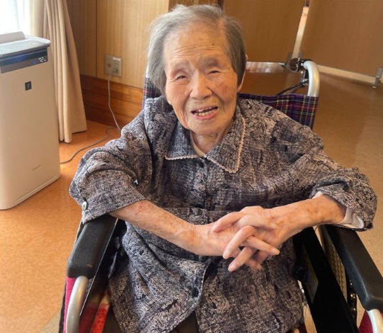 才接棒最長壽人瑞！日本114歲奶奶隔天去世