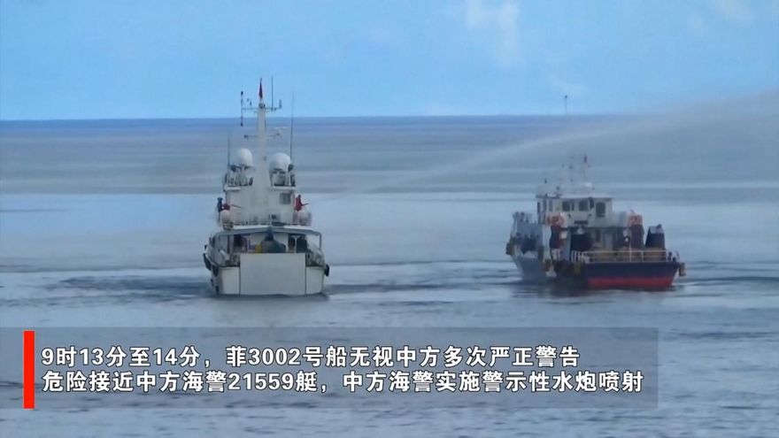 影/控菲船闖鐵線礁海域登島　陸海警水炮驅離釀擦撞畫面曝