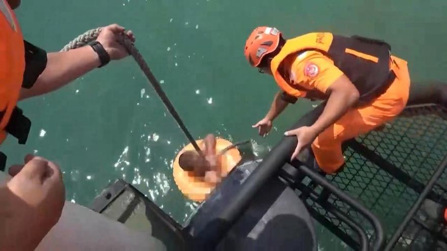 影/陸男泳渡金門大膽島　海巡艦艇海上攔截逮人