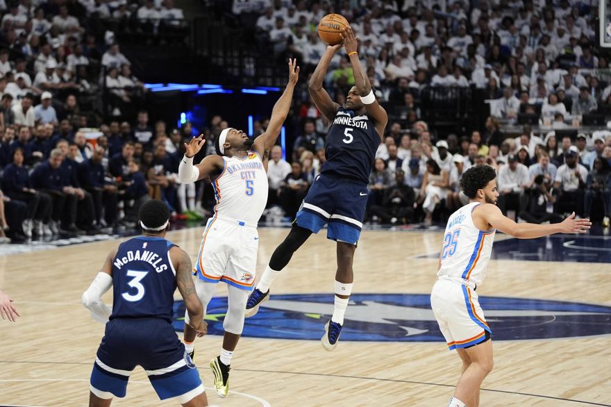 NBA/灰狼狂勝42分寫紀錄！愛德華茲領軍扳回一城