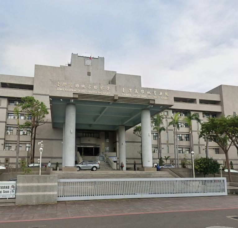 人妻PO與學長合照放閃「一家人」　獄中夫綠光罩頂怒提告