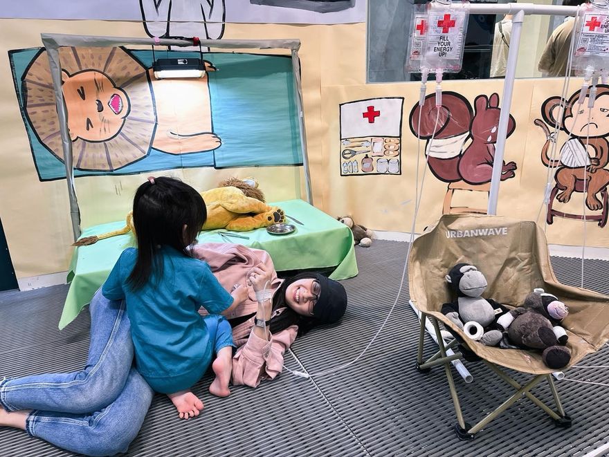 李明璇「吊點滴」！取消行程急回家　當病人給「她」治癒