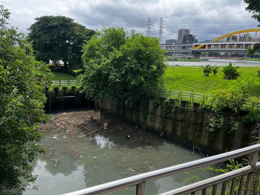 北市麥帥二橋基隆河驚見「女屍漂浮」！散步民眾嚇壞