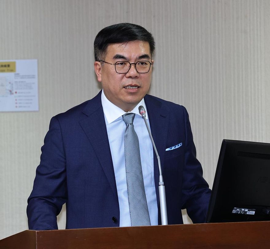 環境部長談火力發電…竟扯「家庭主婦煮菜」 網炸鍋轟講Ｘ話