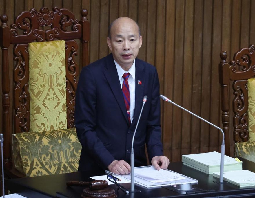 辣個男人賀端午！韓國瑜罕曬休閒帥照　瞬間湧入破萬網友朝聖