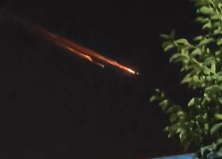 驚！山東夜空現「閃亮不明物體」　專家研判是「前蘇聯衛星」