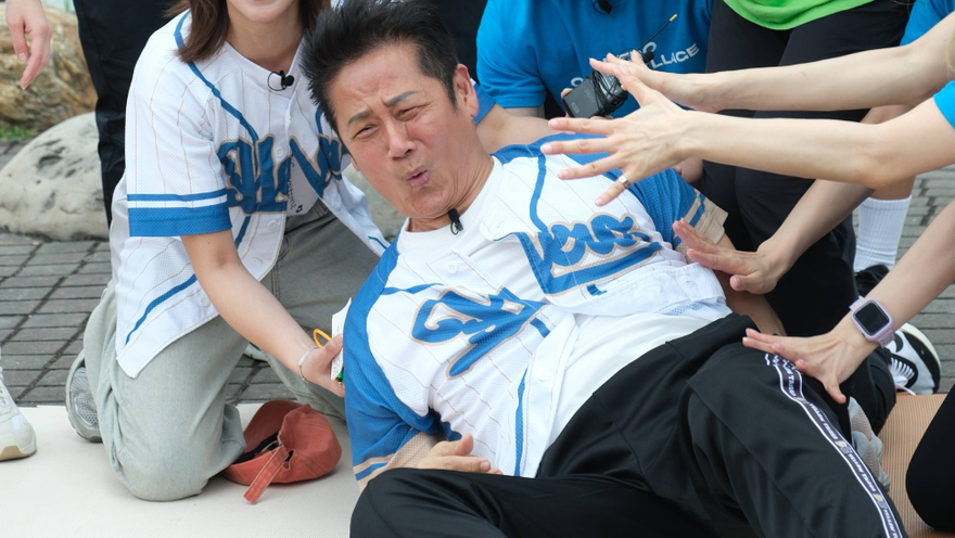 沒心理準備！徐乃麟突遭亞運國手過肩摔　五官扭曲倒地慘況曝