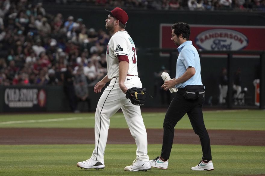 MLB/「我的手肘完蛋了！」響尾蛇王牌失速退場傷勢不明