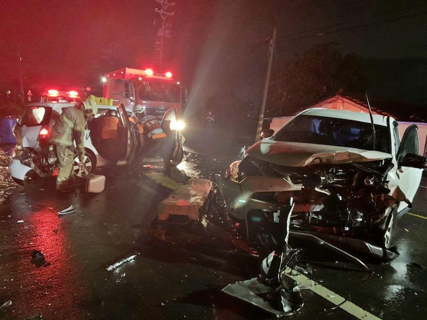 影/台南2車高速對撞全毀「2女駕駛、1乘客慘死」身分曝光