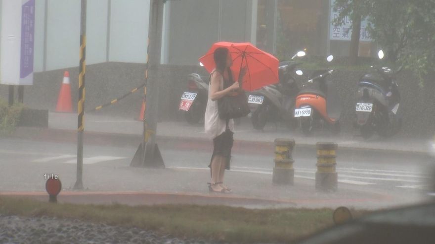 大雷雨開轟嘉義、台南「持續1小時」　慎防劇烈降雨