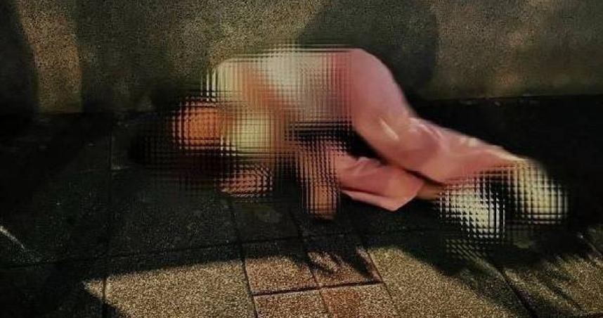 粉褲女醉倒街頭斷片了！警叫醒帶起床氣：再讓我睡一下