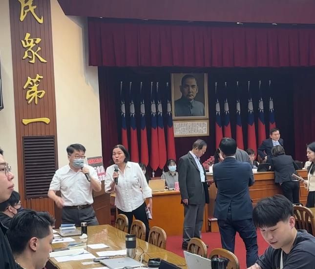 直擊／在野討地方補助款　綠委鬧場會議空轉1小時結局出爐！