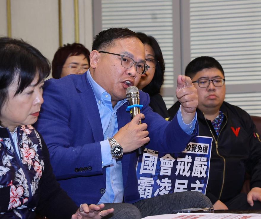 兒子遭爆劈腿！自己也被爆劈腿離婚　王義川：抹黑將採法律行動