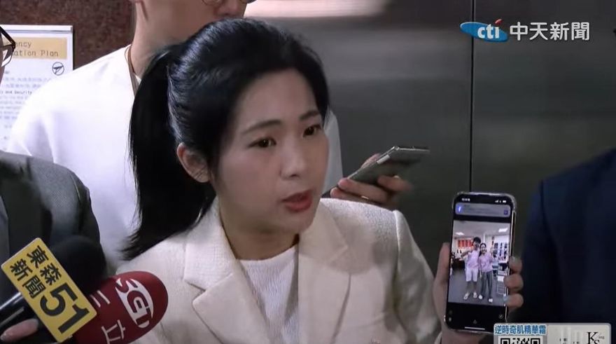 搭公務車掃街反罷免是謠言！徐巧芯秀證據打臉四叉貓