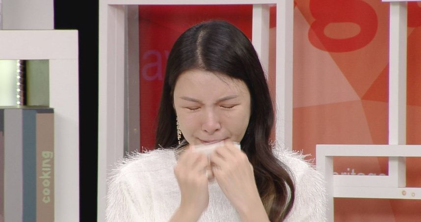 父長期失業、酗酒家暴！國光女神LaLa從小打工幫還債…痛哭：等不到一句道歉