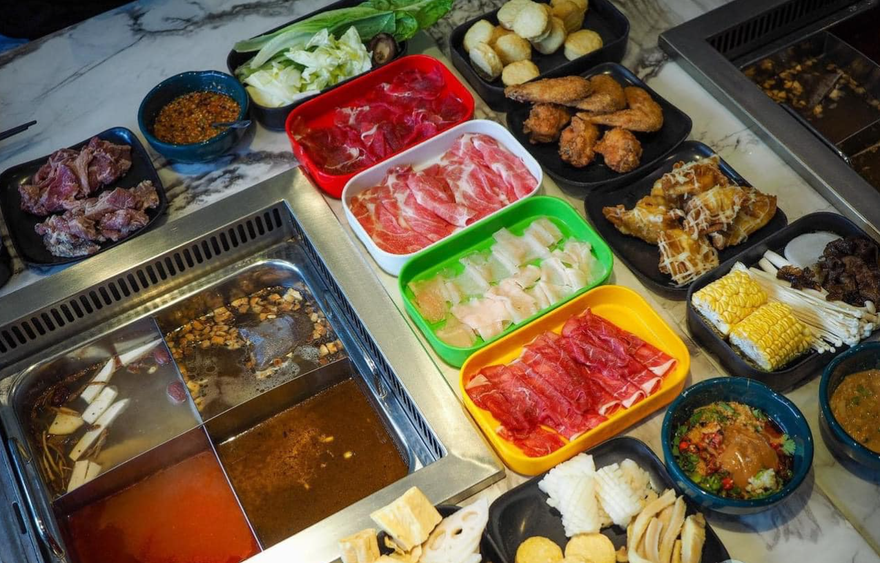 這麼會吃？一家五口花1100到火鍋店「狂點600盤肉」　店家一看監視器好失望
