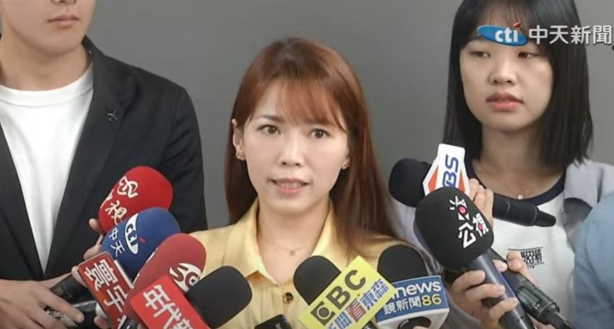 影/藍白為民調吵翻天　柯文哲競辦：到最後一刻都不放棄整合