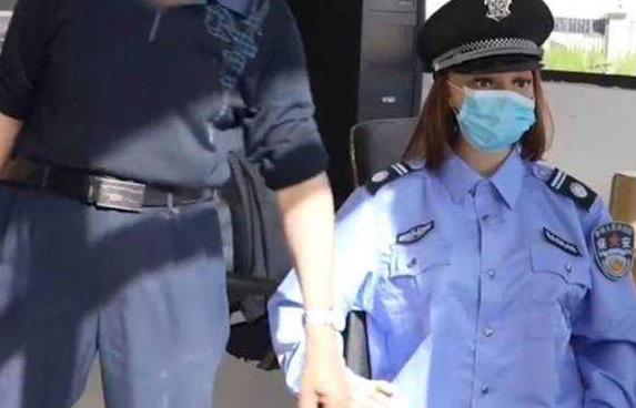 以假亂真！女保全夜班值勤「眼睛狂盯前方」　一查竟是「人偶代班」