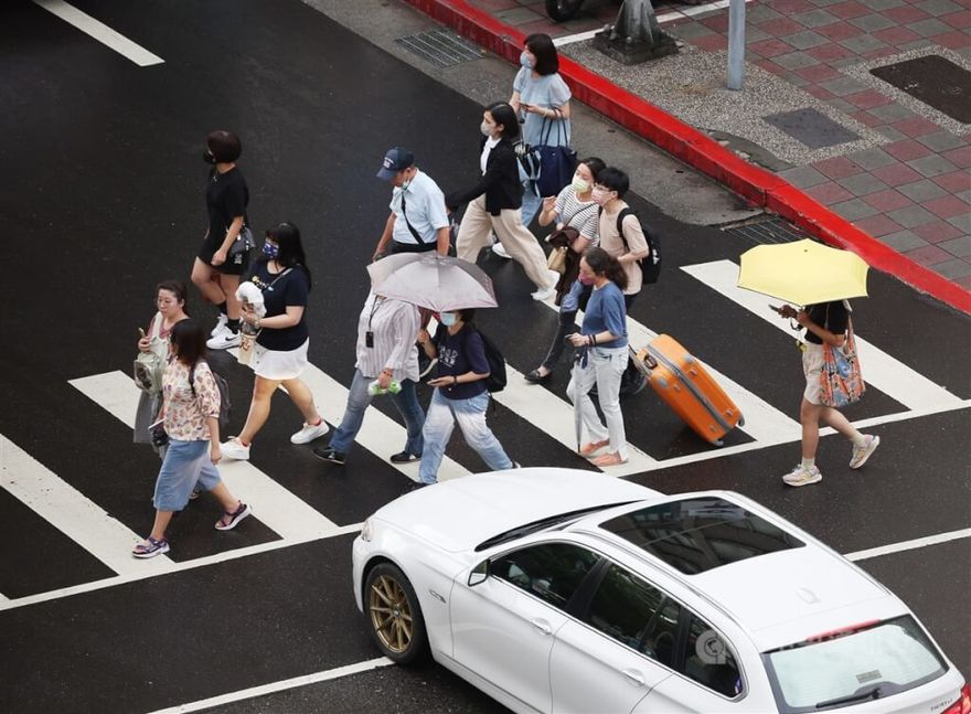 擺脫「行人地獄」朝2050零死亡目標！立院今三讀《交通安全基本法》