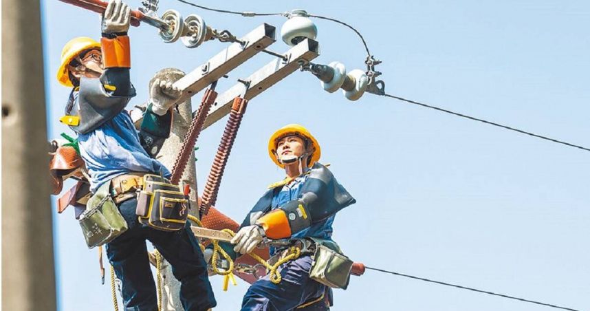 台電「爬電火條」起薪創新高！　調薪後首次突破34K