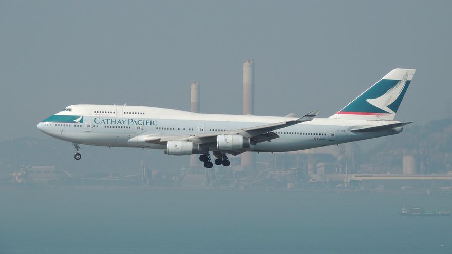 國泰航空傳「飛行員不足」！元旦連假取消55航班　旅客怨聲連連
