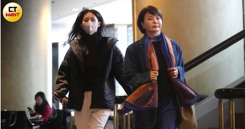 當導遊1打多！子瑜帶TWICE成員閃現晶華酒店…包遊覽車從高雄玩到台北