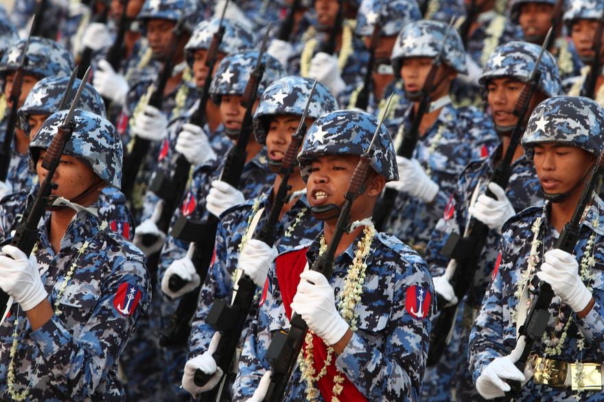 為鎮壓反抗勢力！緬甸軍政府頒強制徵兵令「滿18歲男女須服役2年」