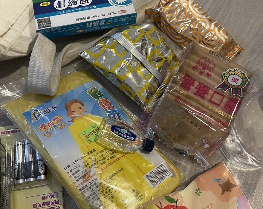 避難包裝什麼？消防員：哨子、手電筒、身分證　網推阿嬤秘寶